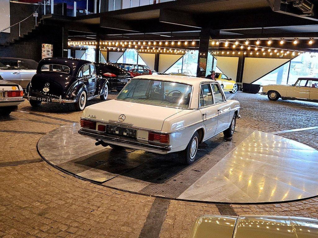 Mercedes-Benz 230 (W115)/8 Benzin 1974 (Marge)