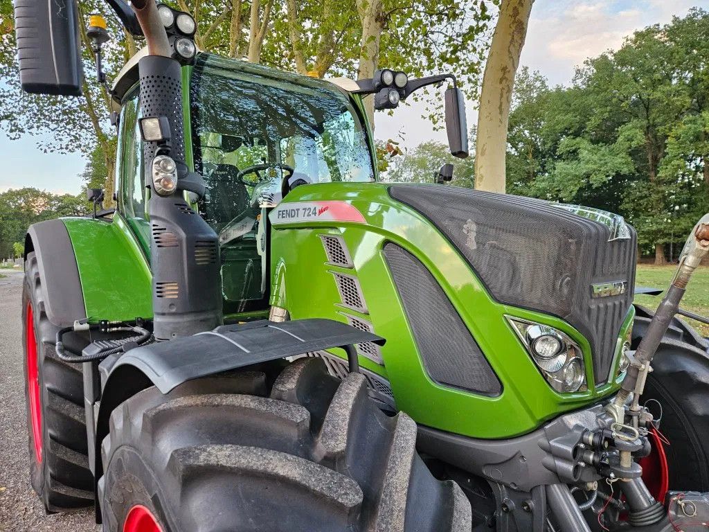 Fendt 724 S4 Profi Plus (718 720 722 )