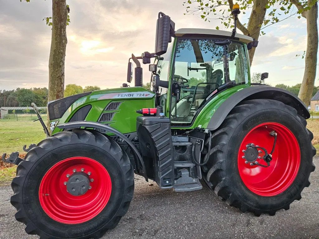 Fendt 724 S4 Profi Plus (718 720 722 )