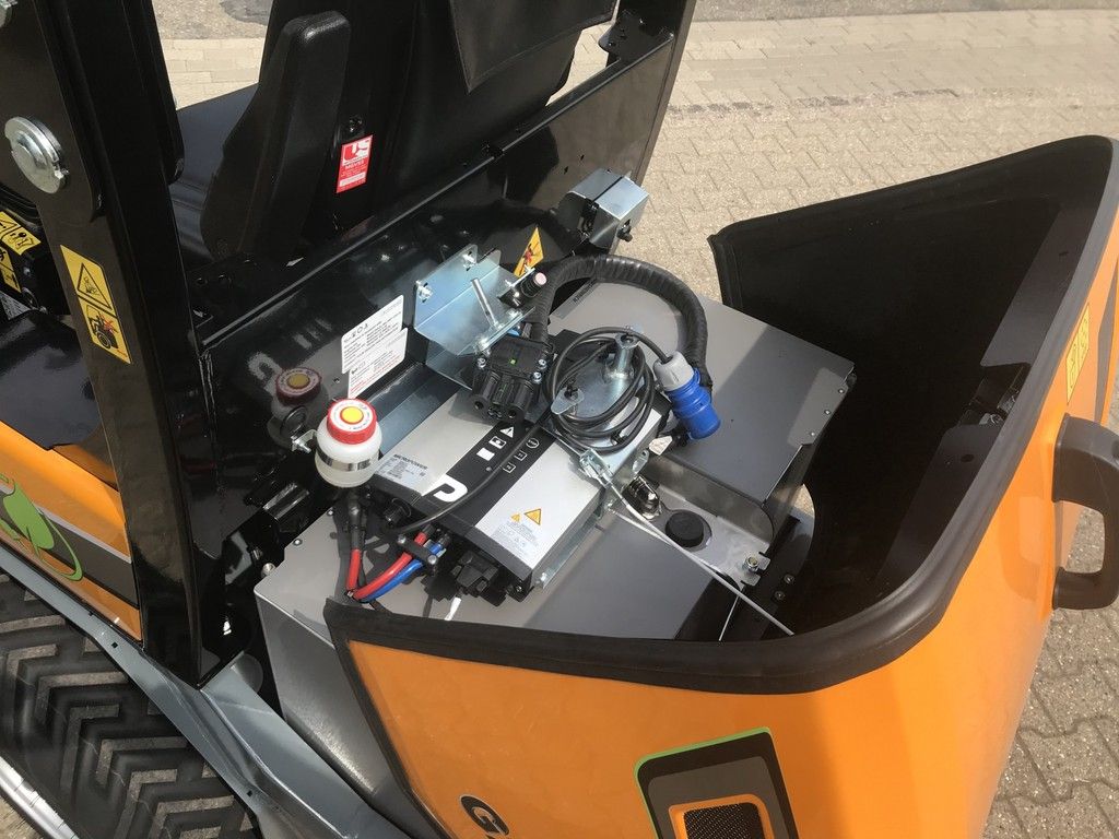 Giant G2200E