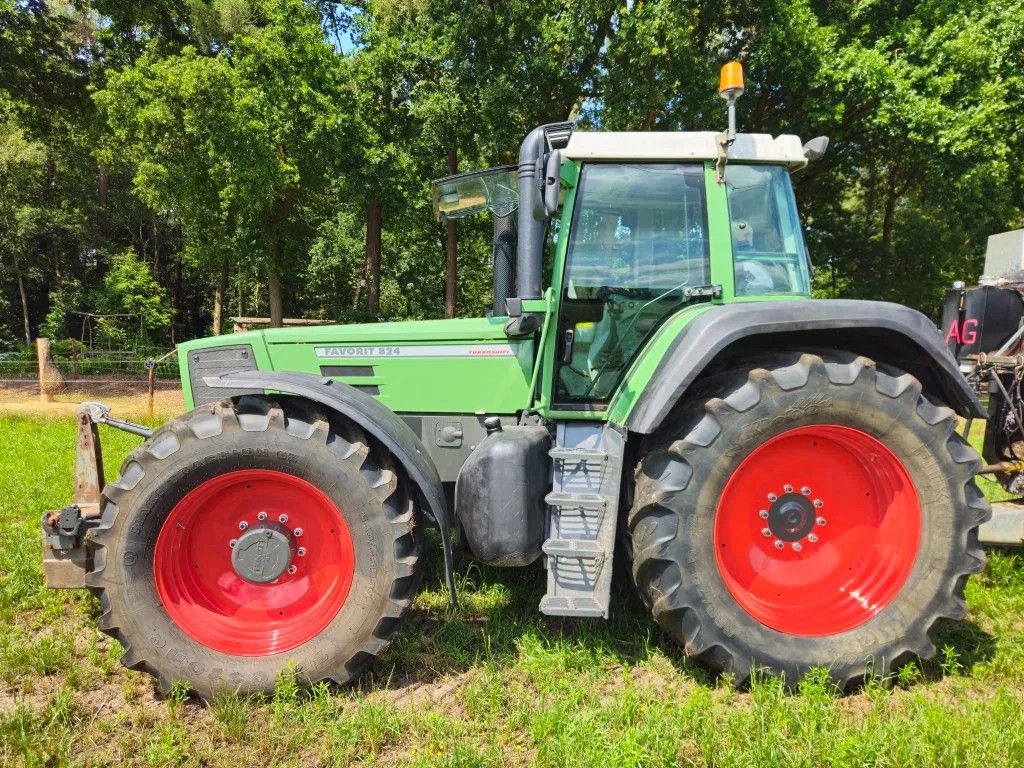 Fendt Favorit 824 Turboshift ( 816 818 822 )