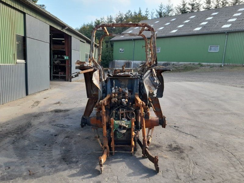 John Deere 6900