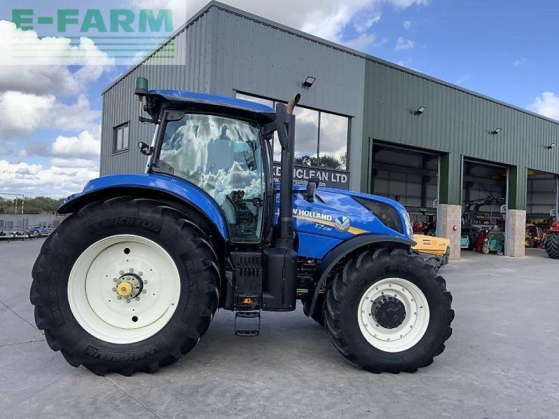 New Holland t7.230  (st24298)