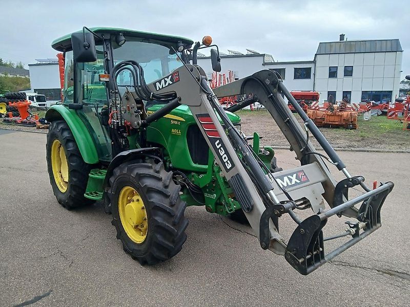 John Deere 5055e