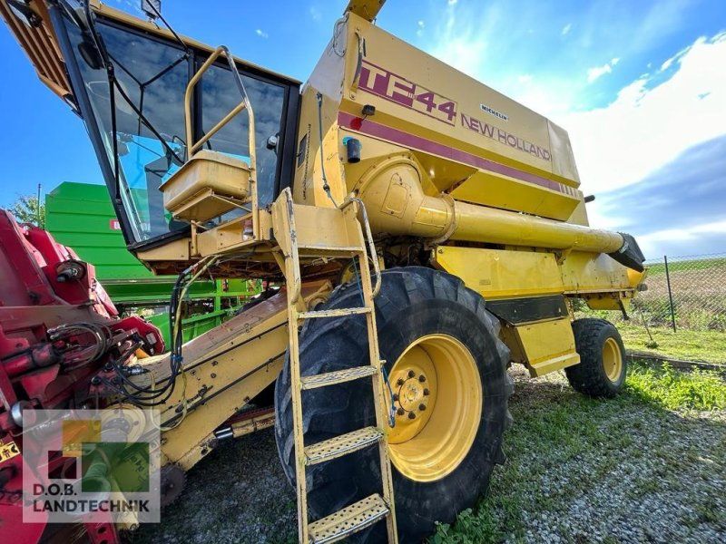 New Holland TF 44