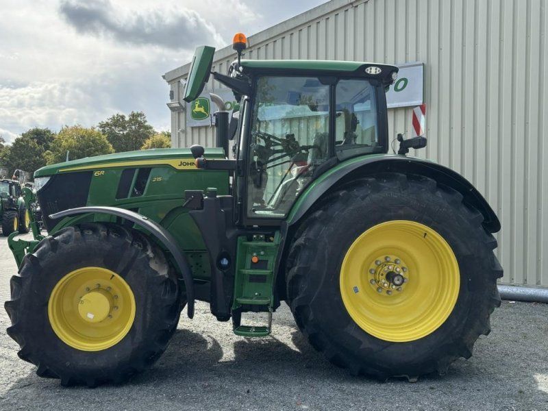 John Deere 6R215