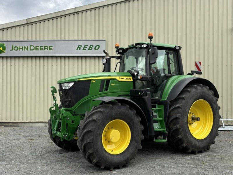 John Deere 6M 240