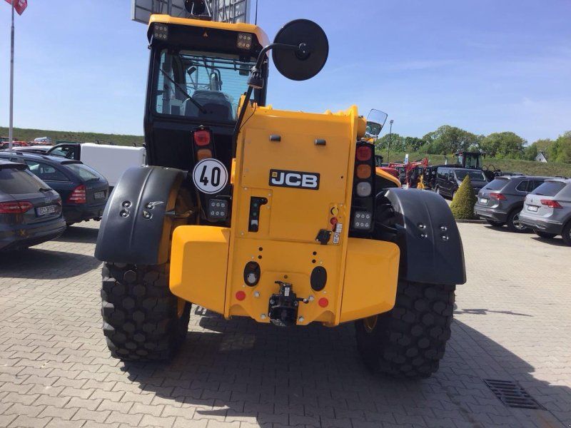 JCB 560-80 AGRI PRO