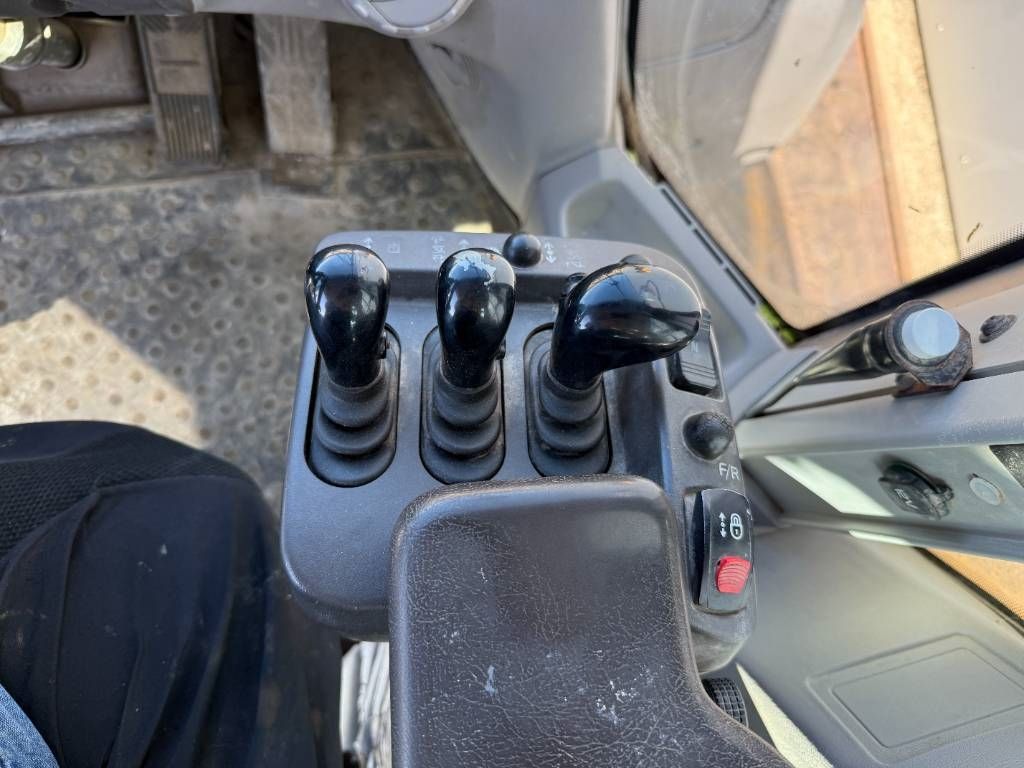 Volvo L120H - 3rd Function / Weight System