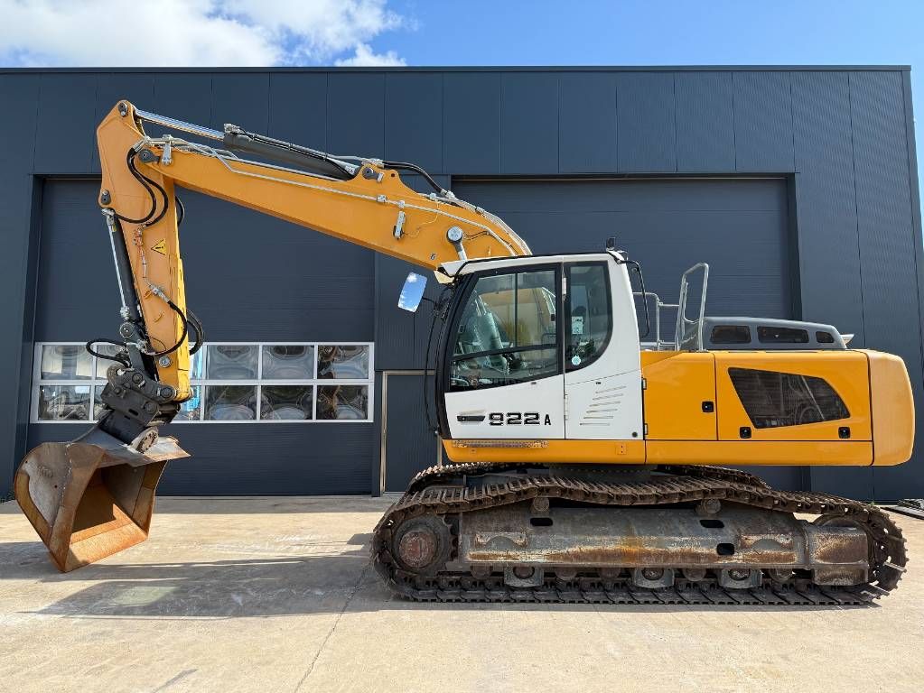 Liebherr R 922 LC