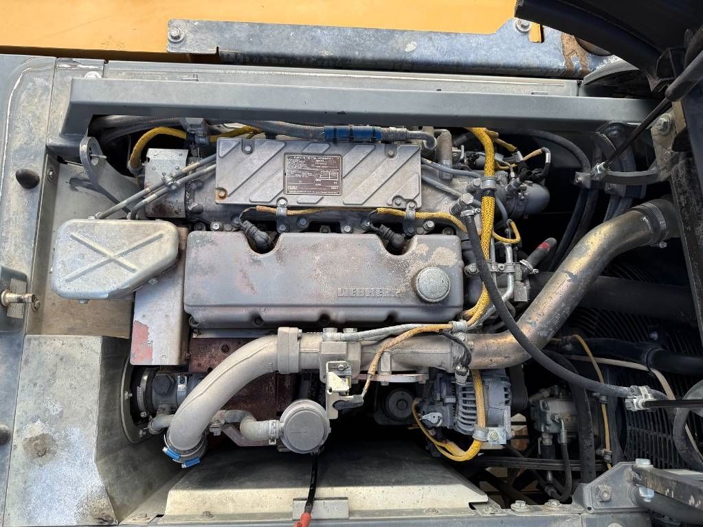 Liebherr R 922 LC
