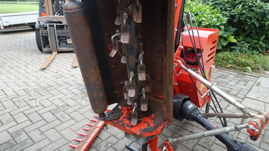 Boxer AM80 arm klepelmaaier en maaibalk