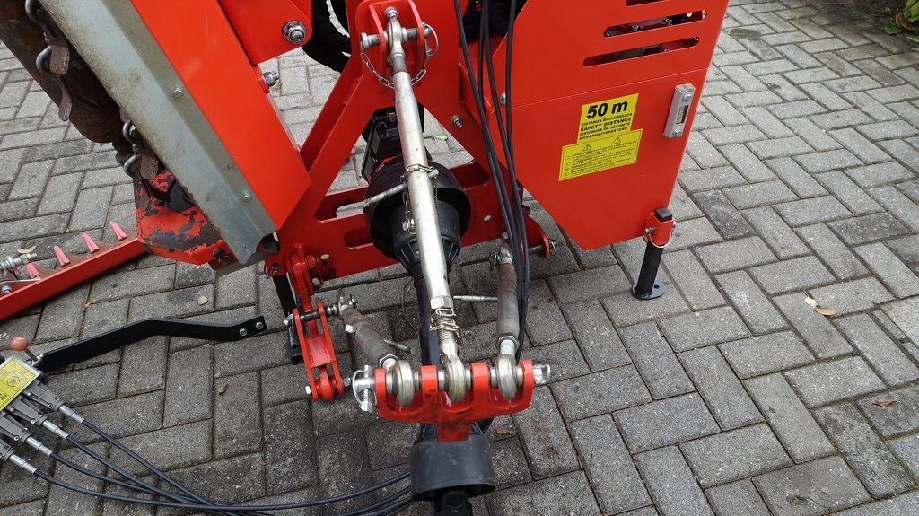 Boxer AM80 arm klepelmaaier en maaibalk
