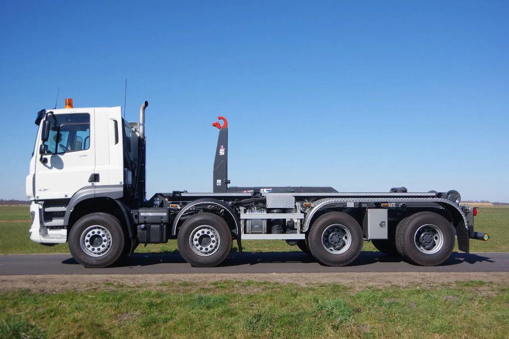 DAF CF 530 43-tons 8x4 WSG met 30-tons VDL haakarm