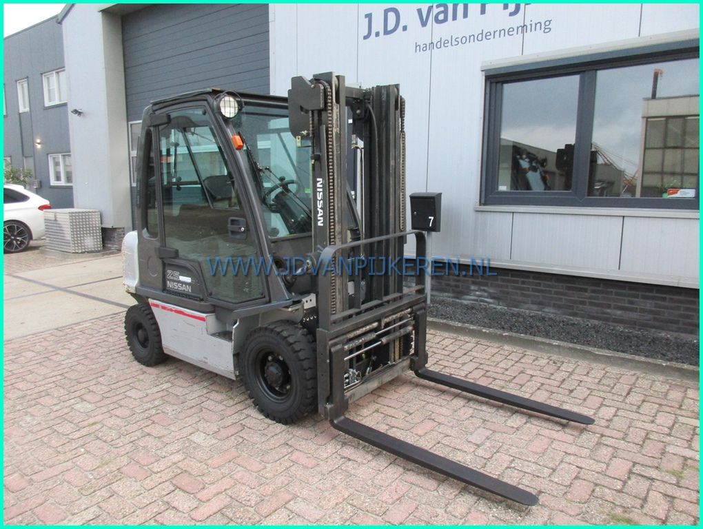 Nissan FD02A25Q diesel 6363hours+cabine+shift+vorkversteller