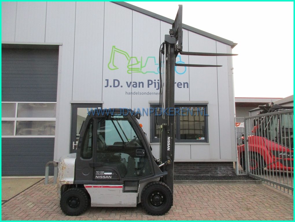 Nissan FD02A25Q diesel 6363hours+cabine+shift+vorkversteller