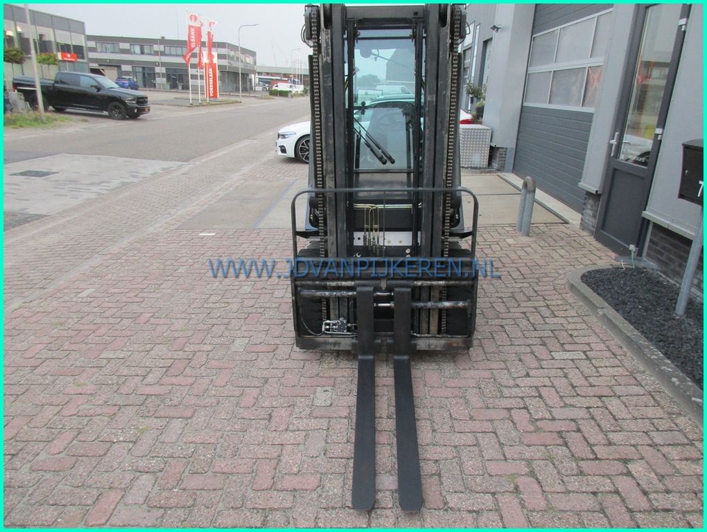 Nissan FD02A25Q diesel 6363hours+cabine+shift+vorkversteller