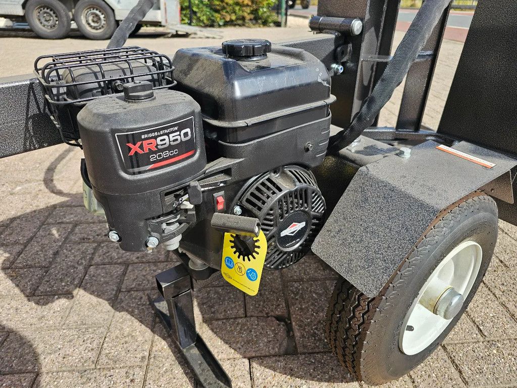 Briggs en Stratton Hzc houtklover 30 ton ! Nieuw houtkliever