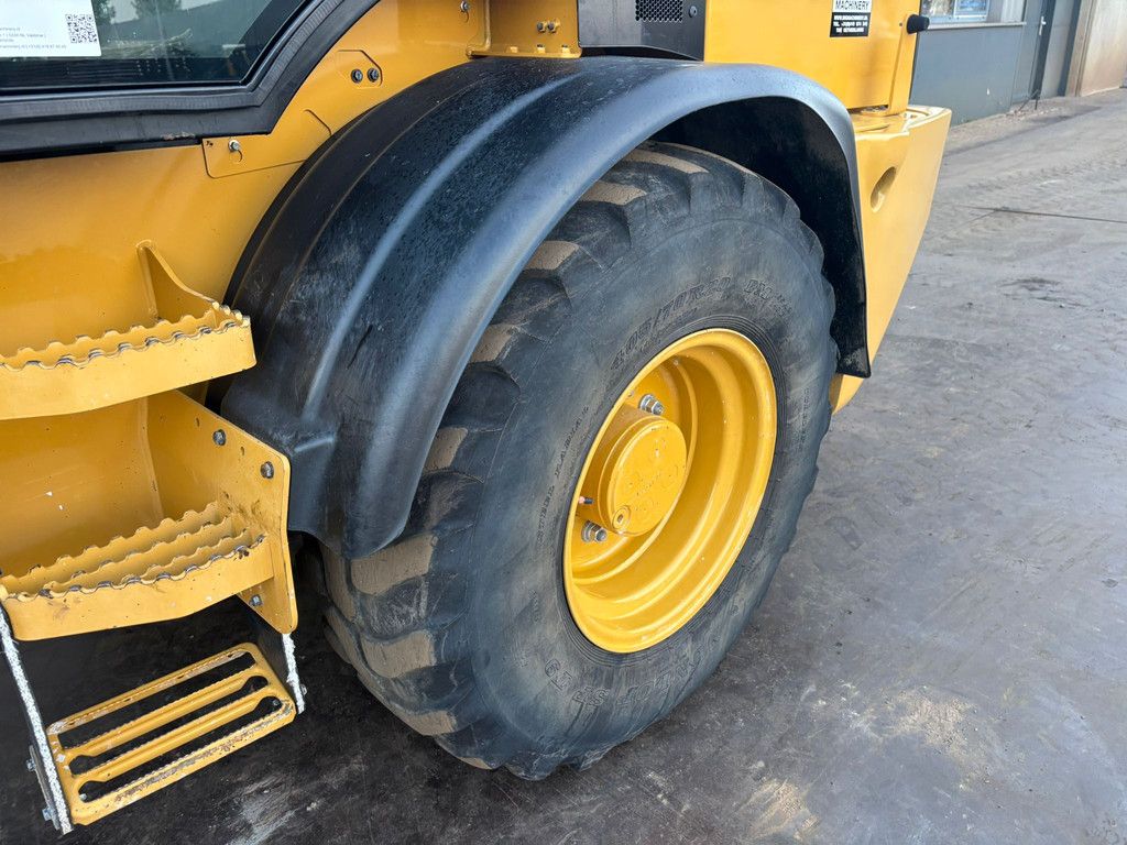 Caterpillar 908