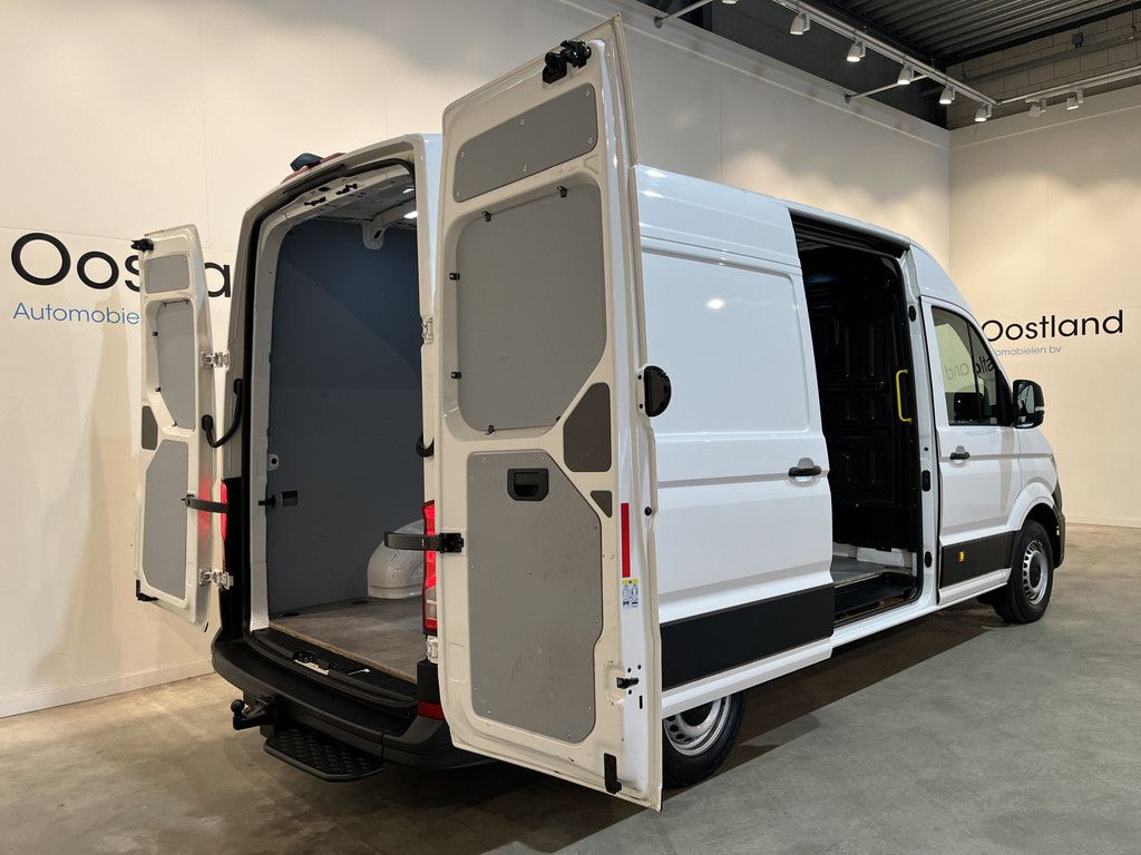 Volkswagen Crafter 35 2.0 TDI L3H3 140 PK Automaat / Euro 6 / Airco / Trekhaak 3000 KG / Cruise Control / Camera / CarPlay / 3-Zits / 83.000 KM !!