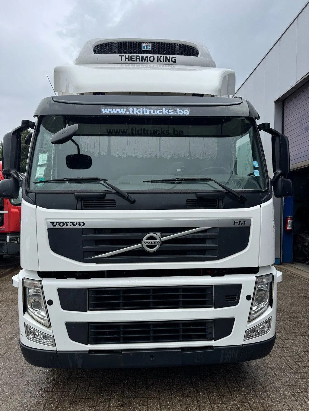 Volvo FM 330 **EURO 5-BELGIAN TRUCK-TOPSHAPE**