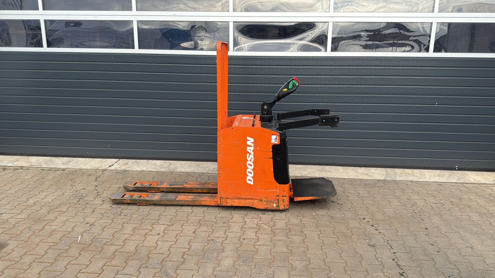 Doosan Pallet Truck LEDH 20 MP