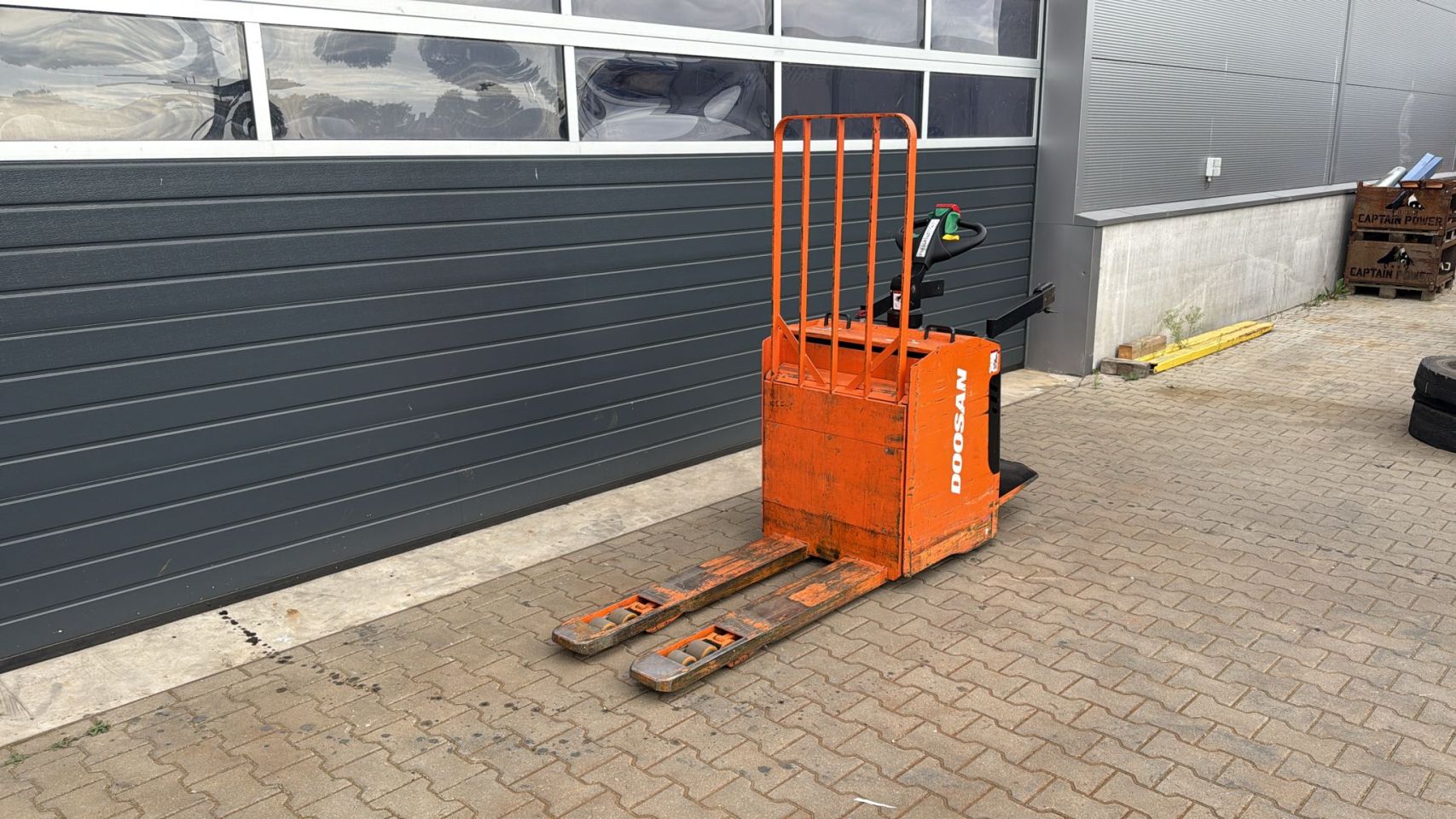 Doosan Pallet Truck LEDH 20 MP