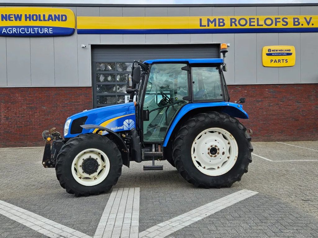 New Holland T5050 Hi-Lo Powershuttle
