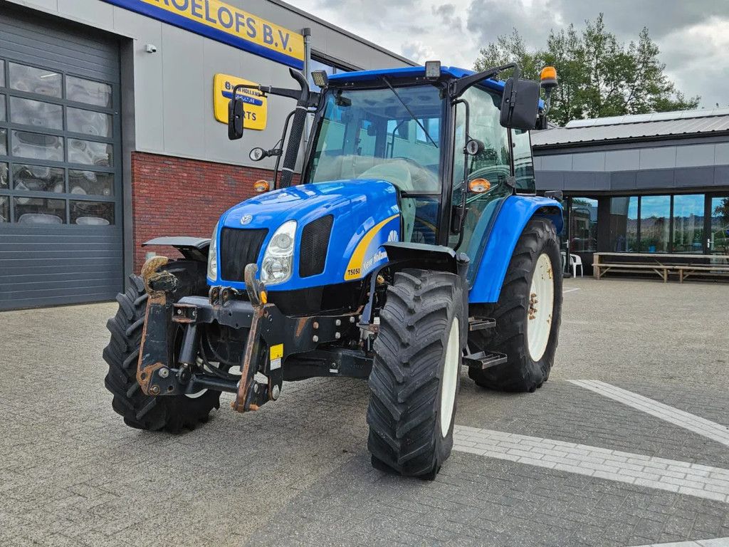 New Holland T5050 Hi-Lo Powershuttle