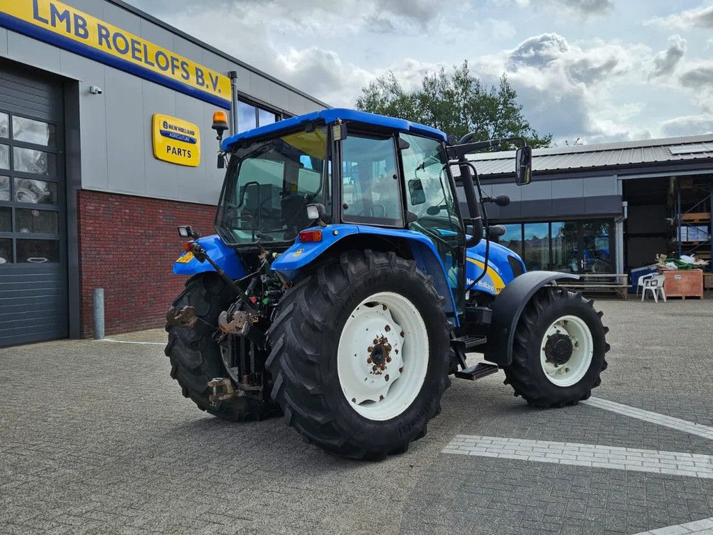 New Holland T5050 Hi-Lo Powershuttle
