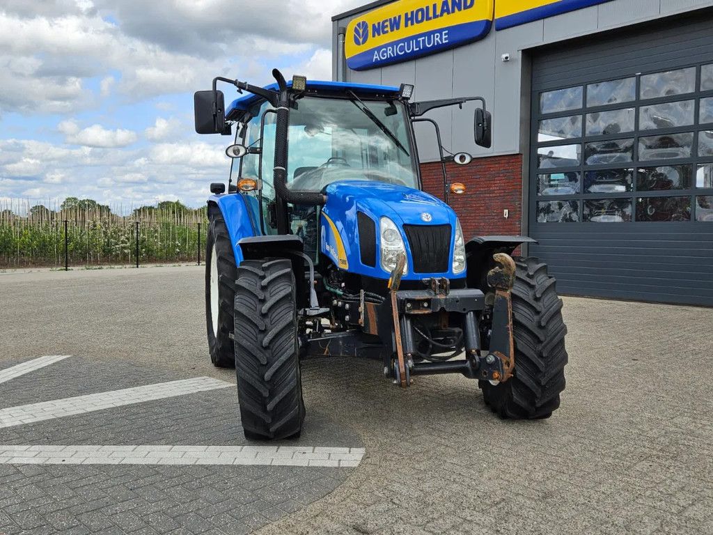 New Holland T5050 Hi-Lo Powershuttle