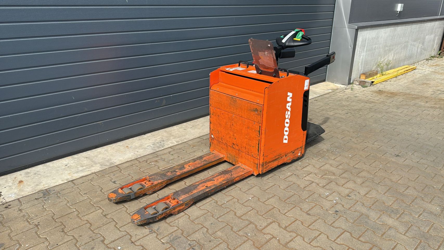 Doosan Pallet Truck LEDH 20 MP