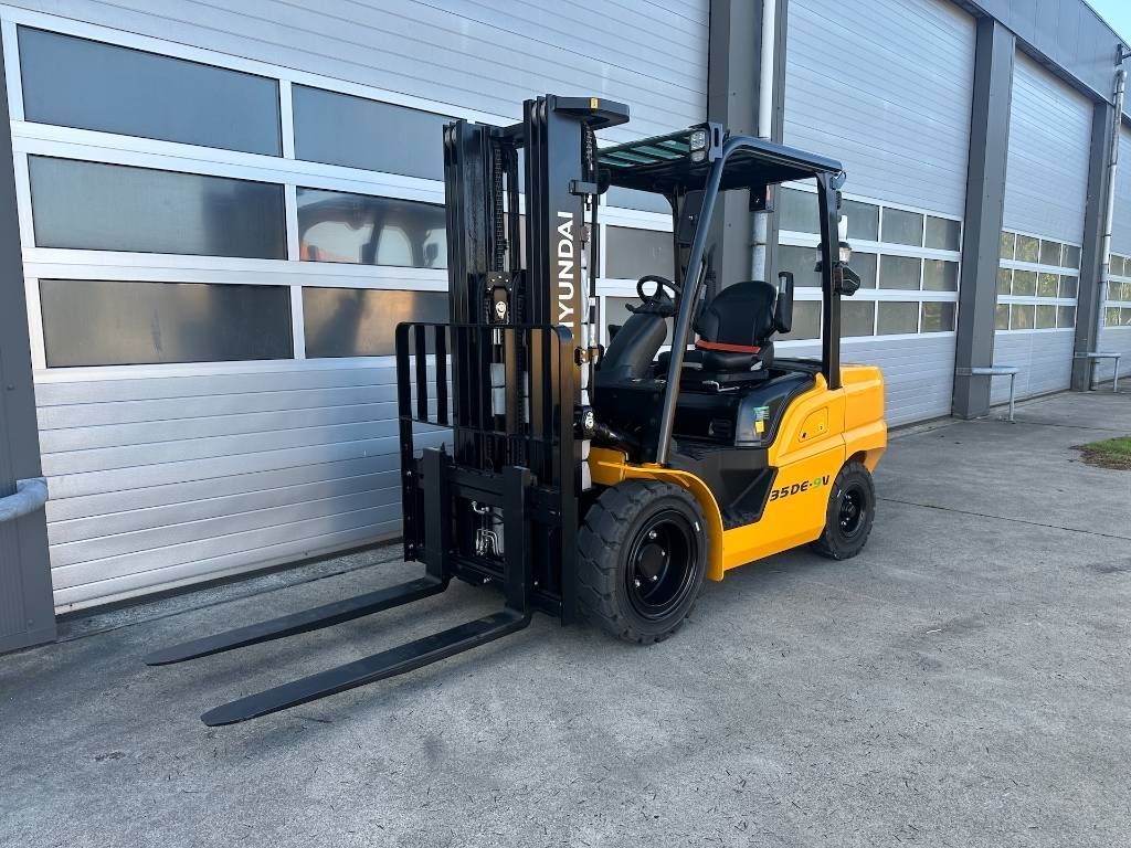 Hyundai 35DE-9V diesel heftruck 3500kg vorkheftruck 3-deli