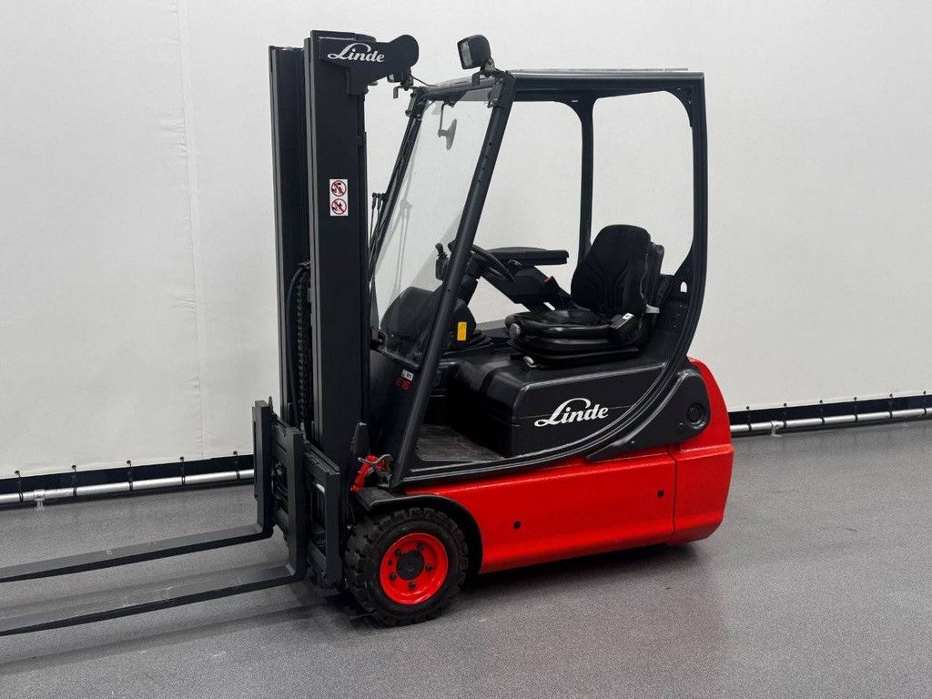 Electric forklift Linde E16C-02 Electric 1600kg 4.45m 2006
