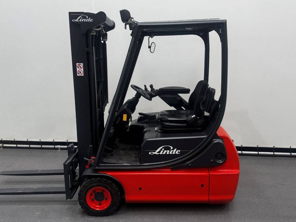 Electric forklift Linde E16C-02 Electric 1600kg 4.45m 2006