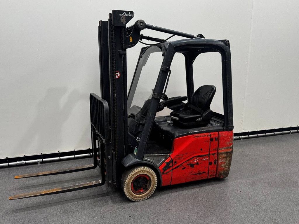 Electric forklift Linde E14-01 Electric 1400kg 3.15m 2012