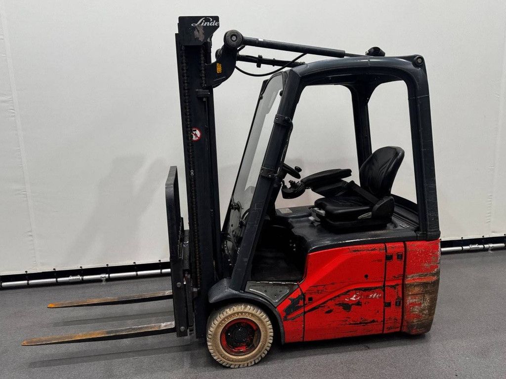 Electric forklift Linde E14-01 Electric 1400kg 3.15m 2012