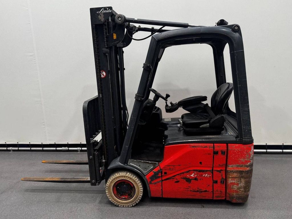 Electric forklift Linde E14-01 Electric 1400kg 3.15m 2012