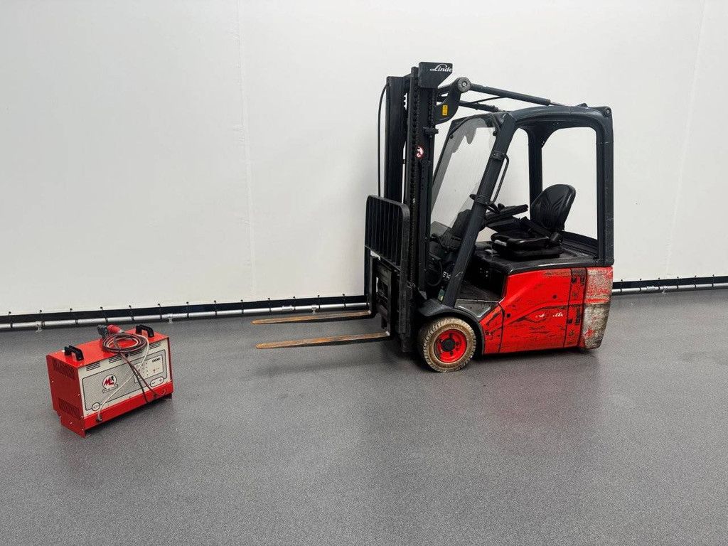 Electric forklift Linde E14-01 Electric 1400kg 3.15m 2012