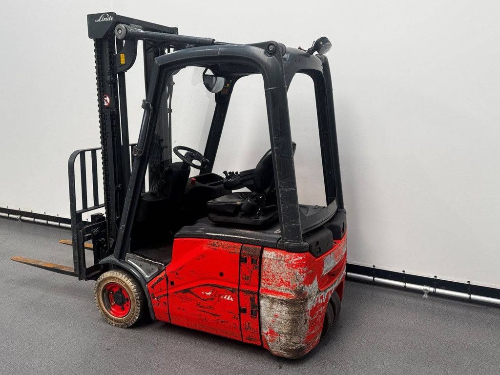 Electric forklift Linde E14-01 Electric 1400kg 3.15m 2012