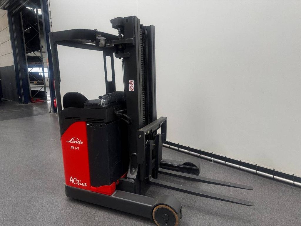 Elektro-Schubmaststapler R14 Electric 1400kg 5,04m 2005