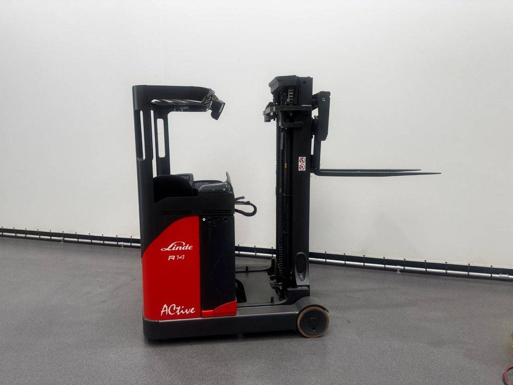 Elektro-Schubmaststapler R14 Electric 1400kg 5,04m 2005
