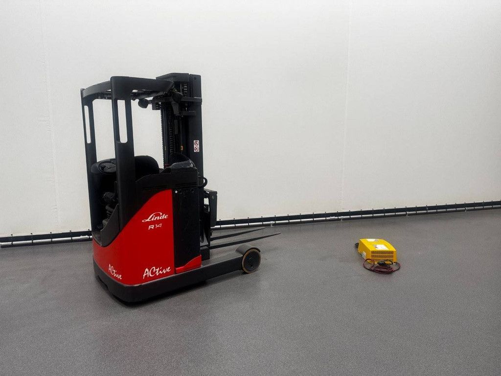 Elektro-Schubmaststapler R14 Electric 1400kg 5,04m 2005