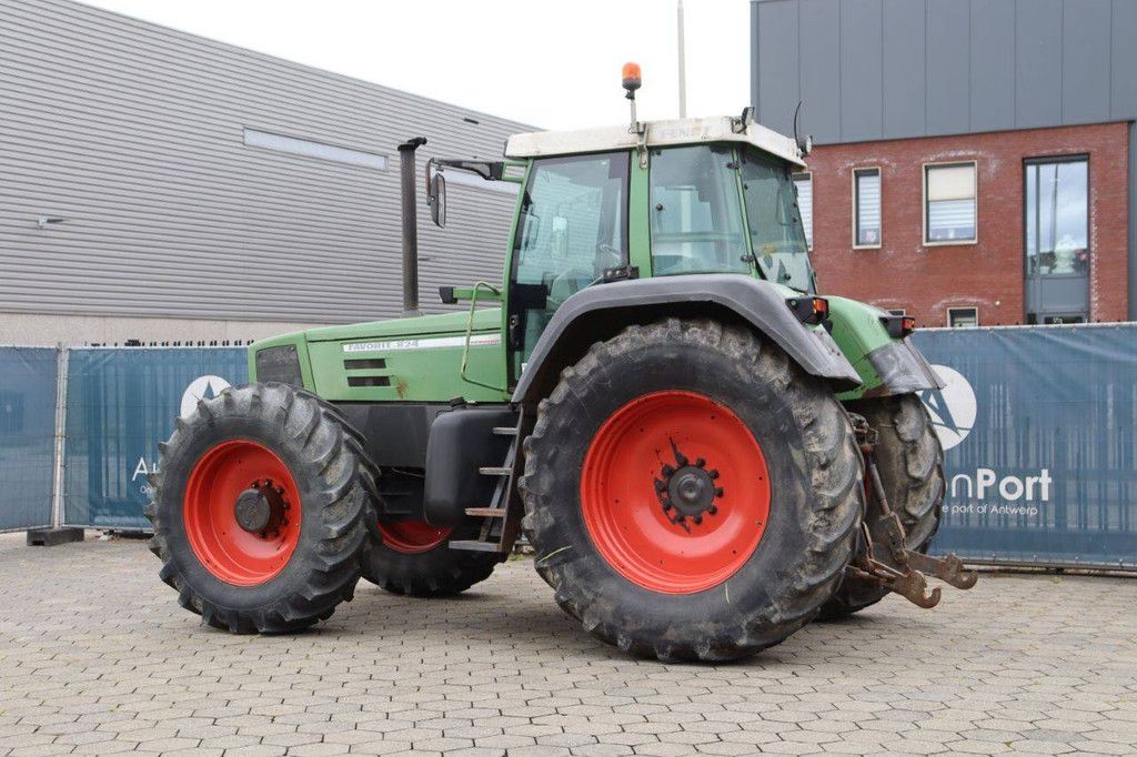 Tractor Fendt Favorit 824 Diesel 169kW