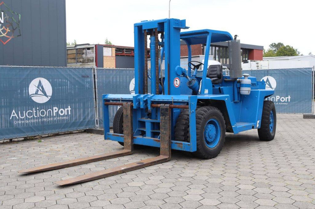 Forklift Clark DCY 160 Diesel 7258kg 5.33m
