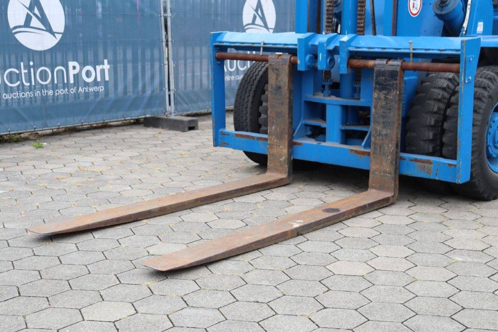 Forklift Clark DCY 160 Diesel 7258kg 5.33m