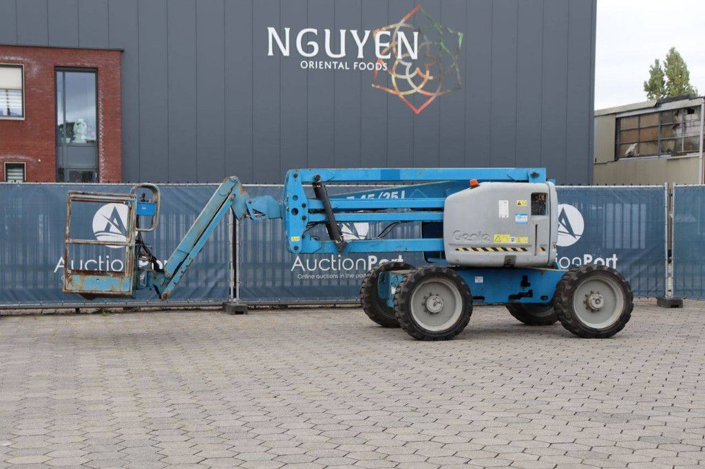 Articulating boom lift Genie Z-45/25 Diesel 15.86m 2007
