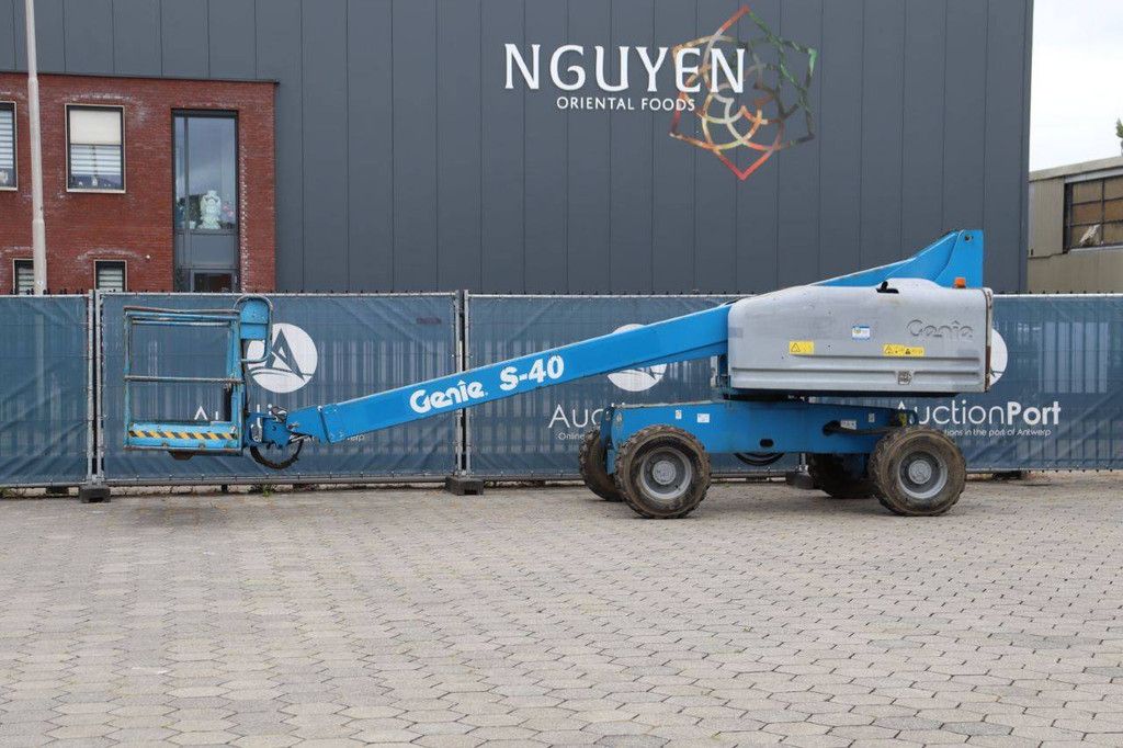 Genie S-40 Diesel 13.87m Telescopic Boom Lift 2013