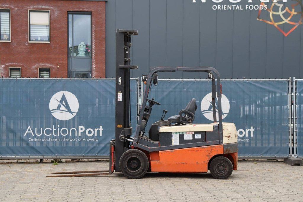 Gabelstapler Nissan G002L25CU Elektro 2500kg 6,0m 2002