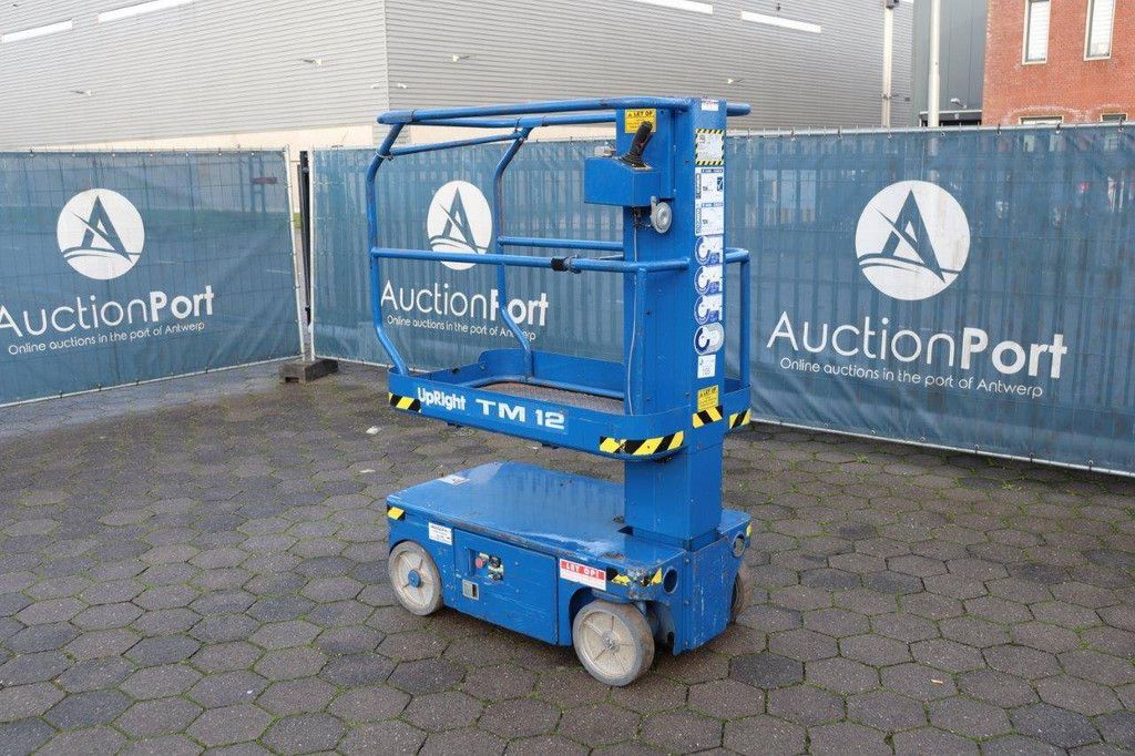 UpRight TM12 Elektrischer Mastlift 3,83 m 1999